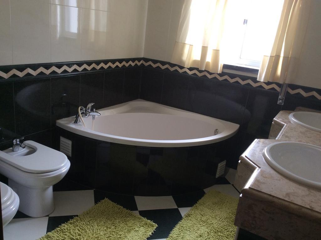 Vivenda Azevedo Hotel Nazare Ruang foto